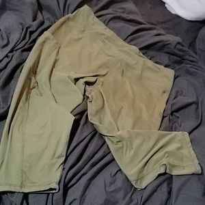Super Soft Olive Green Capri Leggings pockets hidden pocket large extra L XL